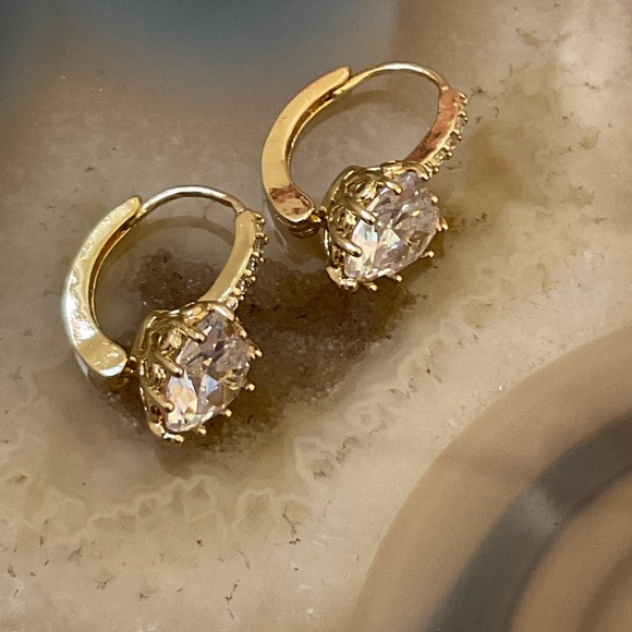 Gold CZ heart huggie earrings cubic zirconia dangle heart earrings drop new - Picture 6 of 8